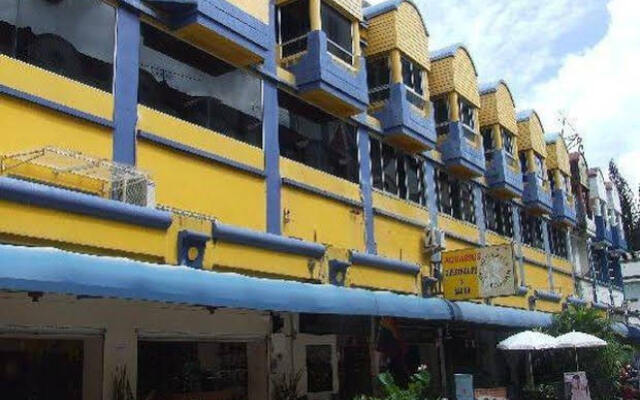 Отель Aquarius Gay Guesthouse & Sauna вид на фасад