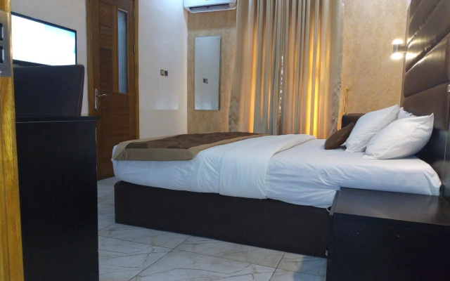 Bana Hotel & Suites