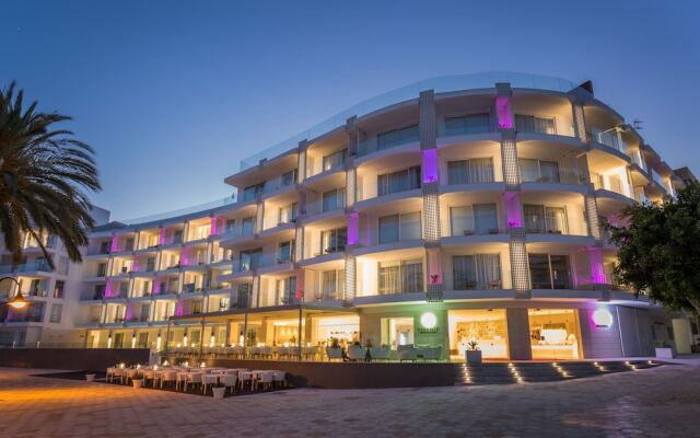 Отель One Ibiza Suites вид на фасад