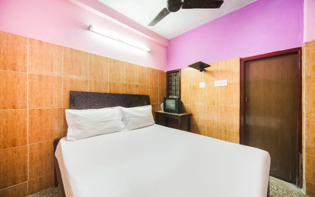 SPOT ON 45468 Kumarans Inn