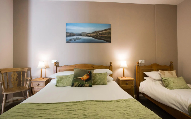 Ladybower Inn