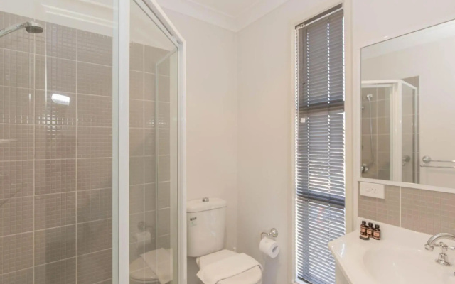 Northstar 1 of 17 Kirwan Close
