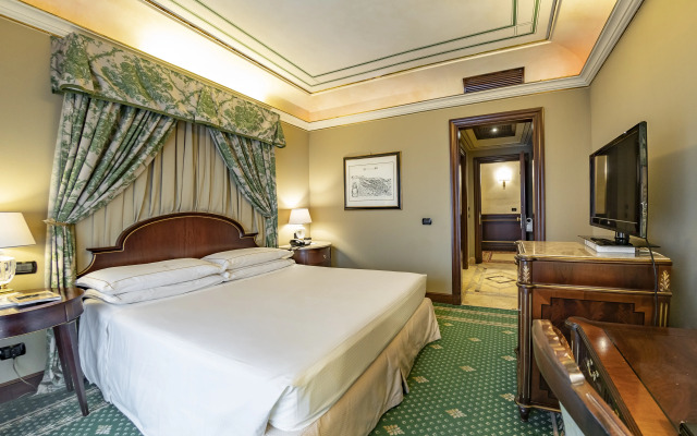 River Château Hotel