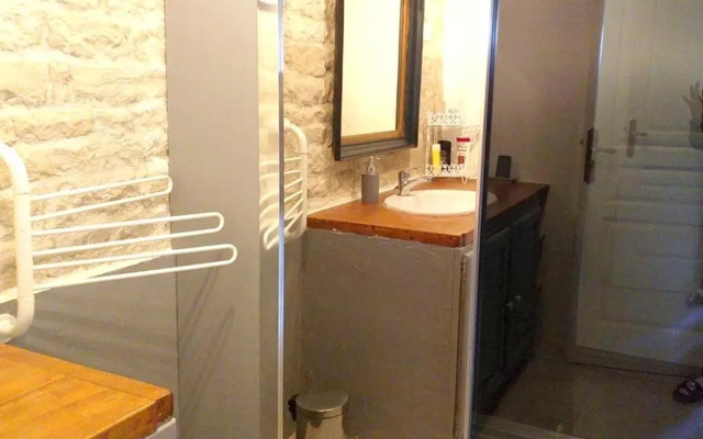 Maison d'une chambre avec jardin clos et wifi a Sigogne