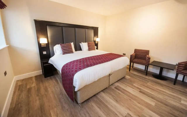 Crown Lodge Hotel