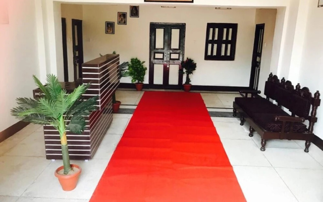 Hotel Dharohar Palace