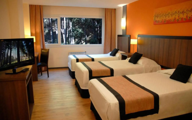 Huinid Pioneros Hotel