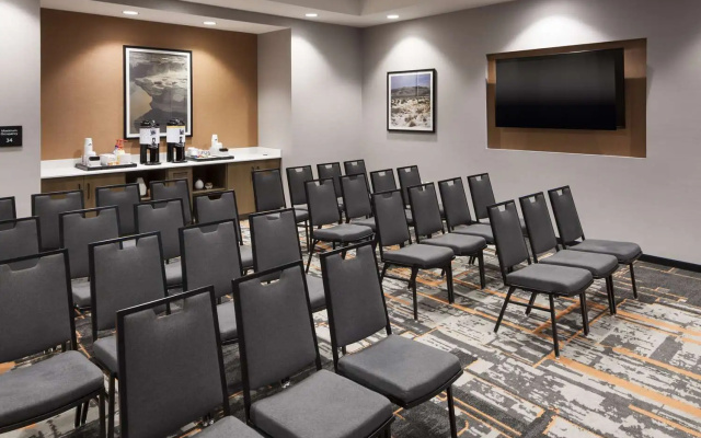 Hampton Inn And Suites Phoenix Downtown