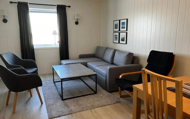 Midnattsol Rom Og Hytter