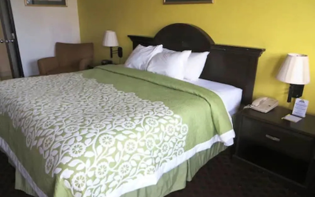 Days Inn By Wyndham Plainfield