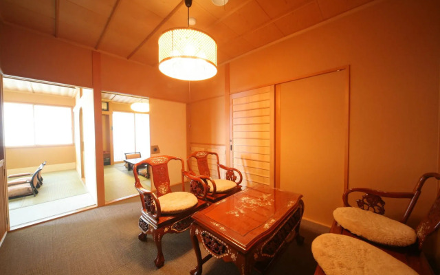 Oiwakeya Ryokan