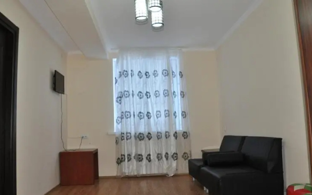 Lamani Hotel