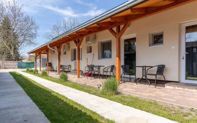 Lili Apartman