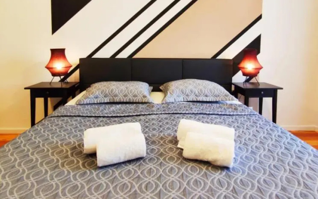 Exclusive Suite South Central