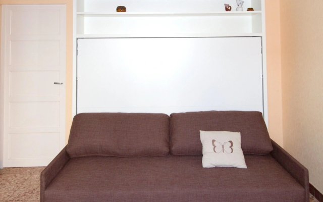 House With one Bedroom in Les Sables-d'olonne, With Enclosed Garden -