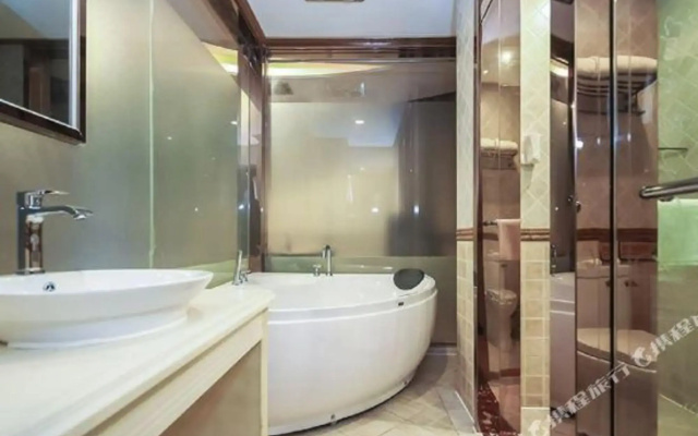Vienna Hotel (Nanjing Hexi Golden Eagle Shop)
