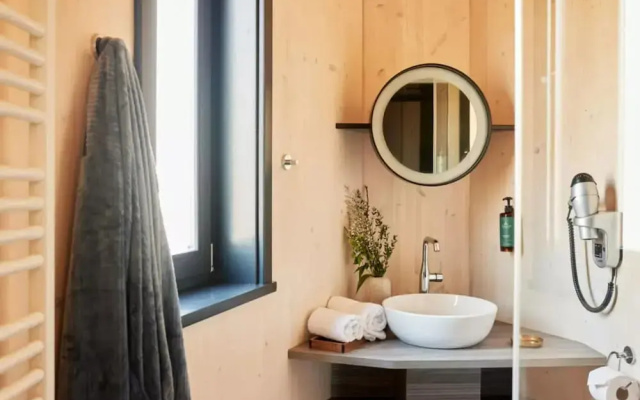 Stylish Cottage for Two