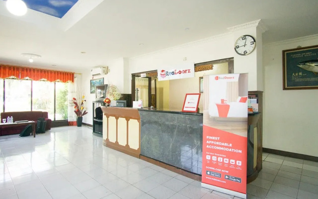 RedDoorz Plus near Pelabuhan Bitung