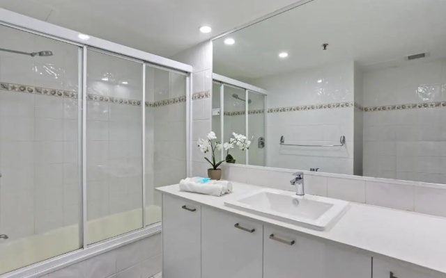Gemini Court Holiday Apartments