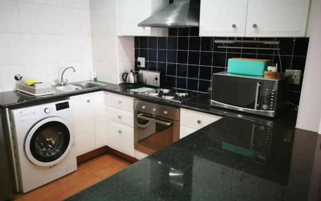 45 Lighthouse Mall Apartment