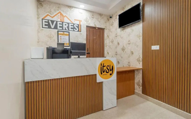 Itsy Hotels Everest Leela Residency