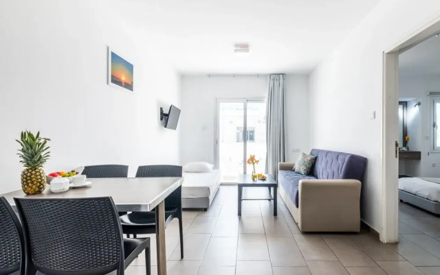 Rio Gardens - Adorable 1-bdr Apt w Balcony