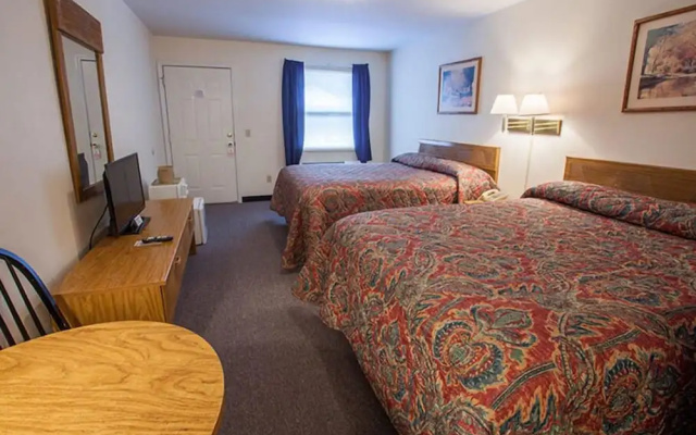 Maggie Valley Creekside Lodge