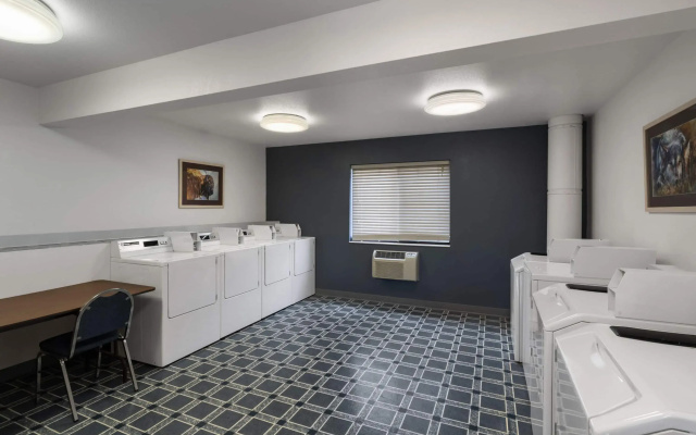Travelodge by Wyndham Gardiner Yellowstone Park North