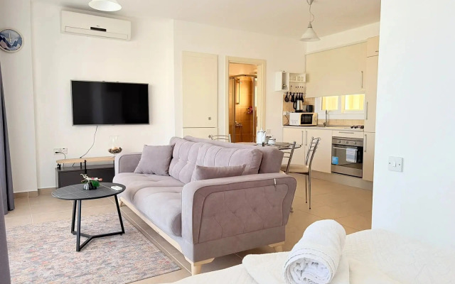 Апартаменты Cozy Studio in Beachfront Resort & SPA