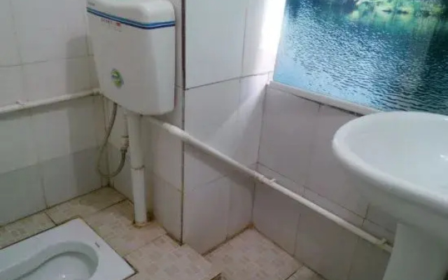 Xinjia Hotel