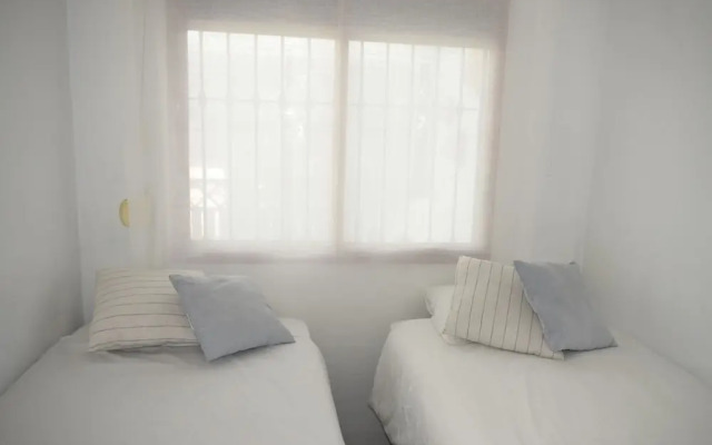 Pb1117 in Denia With 1 Bedrooms and 1 Bathrooms
