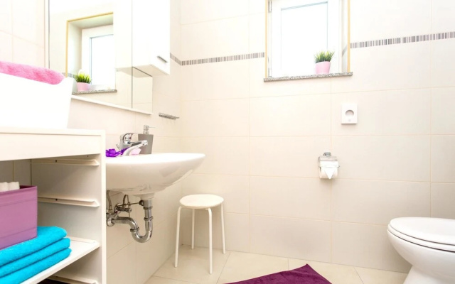 Property With 2 Bedrooms in Dobrinj, With Enclosed Garden