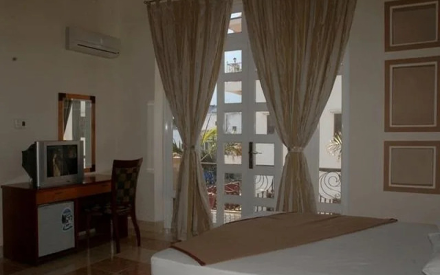 Ho Phong Hotel