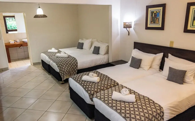 Hotel Numbi and Garden Suites