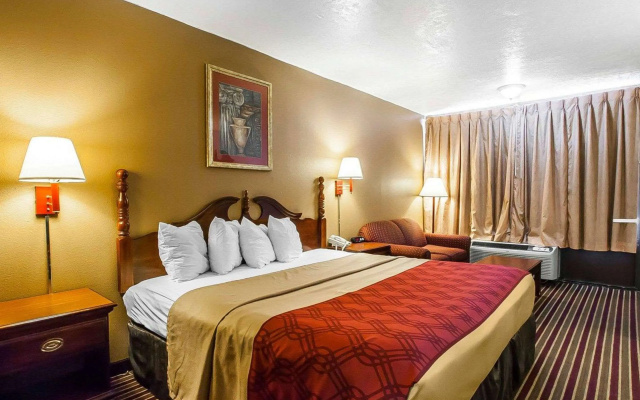 Econo Lodge Dyersburg I-155