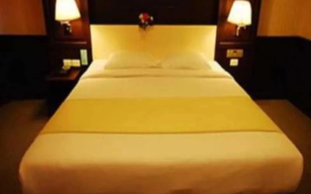 Chainat Thani Hotel