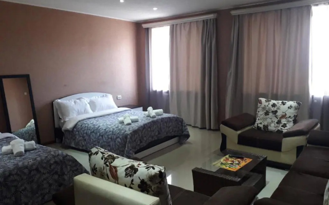 Hotel Lux