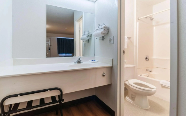 Motel 6 Farmington Hills, MI - Northwest - Farmington Hills