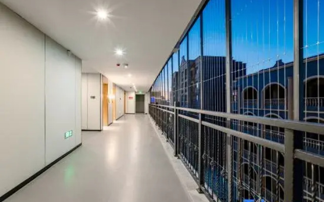 Hongyun·Cixia Hotel (Wuyuan High-Speed Rail Station Branch)