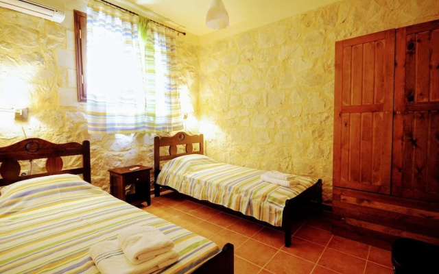Quaint Holiday Home in Lagkada Greece Near Beach