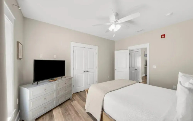 Pet Friendly Beach House - Marina View
