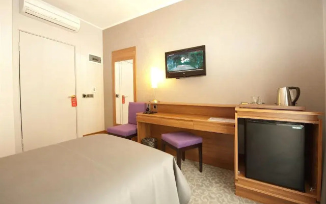 Hotel 117