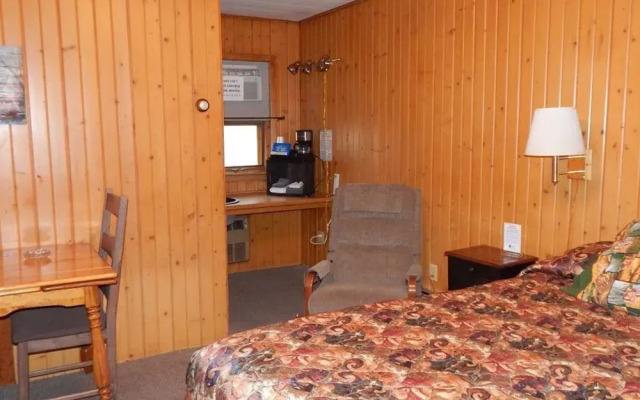 Brookside Motel