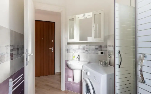 Air-conditioned Apartment With Private Parking