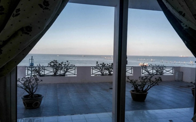 86 Ha Long
