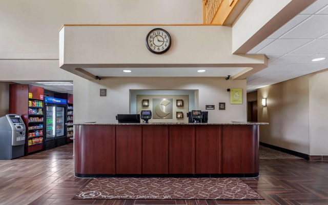 Comfort Suites Delavan - Lake Geneva Area