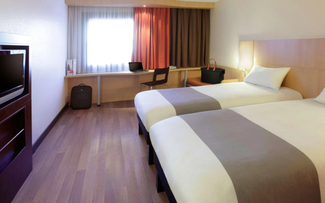 ibis Budapest Heroes Square