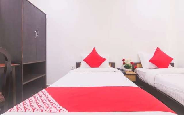 OYO 23008 Labanya Holiday Home