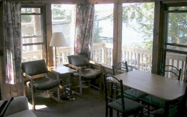 Lazy E Motor Inn