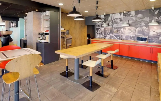 ibis Thonon Centre Hotel
